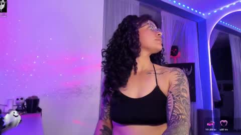     Luna Violeta  A r t i s t  online show from March 2025 01:55:02 AM