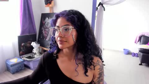     Luna Violeta  A r t i s t  online show from September 2025 08:08:02 PM