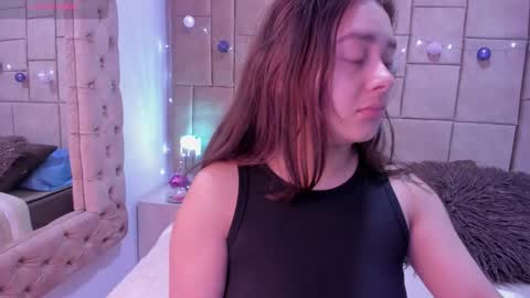 Andrea  online show from September 2025 05:19:02 AM