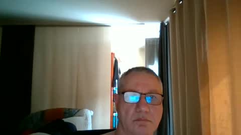 wixer1970 online show from May 2026 01:18:02 PM