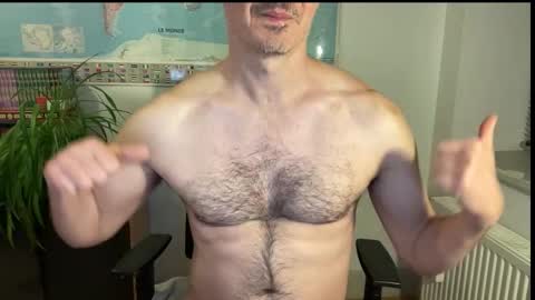 Snapshot of wladsexy88 chatting on November 2025 04:39:02 PM Wladsexy88 online show from November 2025 04:39:02 PM