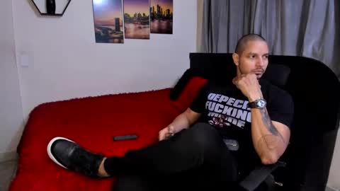 Magnus Dark independent model online show from April 2026 04:46:01 AM