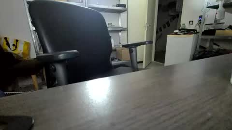 wnhz27 online show from October 2025 11:24:02 PM