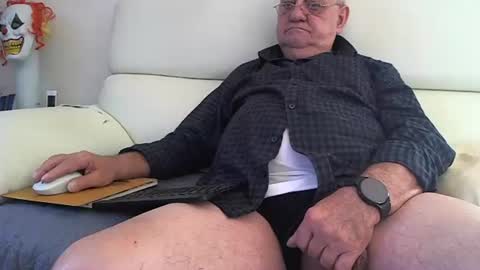 Snapshot of wobbel chatting on December 2024 11:25:02 AM wobbel online show from December 2024 11:25:02 AM