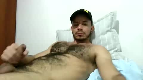 wolflatino02 online show from October 2025 04:40:01 AM