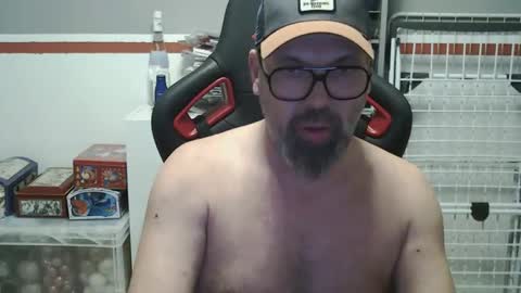 Snapshot of womenizzeer chatting on January 2025 04:23:01 PM Adam online show from January 2025 04:23:01 PM
