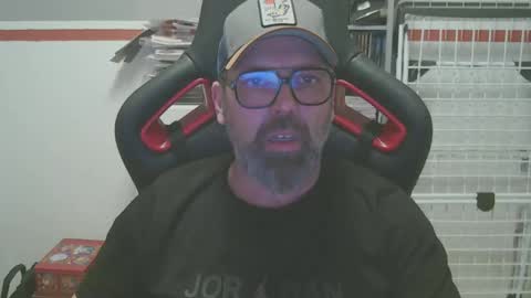 Snapshot of womenizzeer chatting on February 2025 05:09:01 PM Adam online show from February 2025 05:09:01 PM