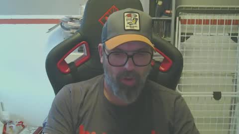 Snapshot of womenizzeer chatting on February 2025 03:32:02 PM Adam online show from February 2025 03:32:02 PM