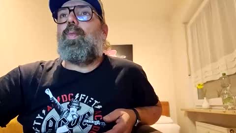 Adam online show from October 2025 10:59:02 PM