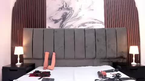 Snapshot of wonderkloe_ chatting on June 2026 07:42:01 PM wonderkloe_ online show from June 2026 07:42:01 PM