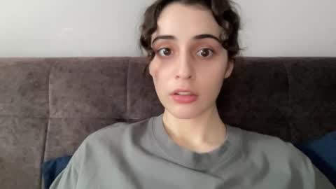 Snapshot of wonderland_stia chatting on September 2025 12:05:01 PM Stia online show from September 2025 12:05:01 PM