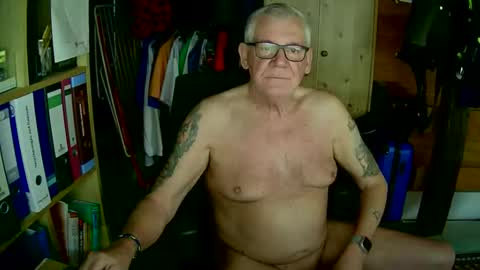 Snapshot of wonneprop10 chatting on April 2026 10:46:02 AM Always Horny online show from April 2026 10:46:02 AM