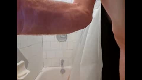 woodc71 online show from April 2026 11:47:02 AM