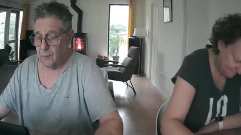 woodwurm and Snoeske online show from January 2025 12:42:01 PM