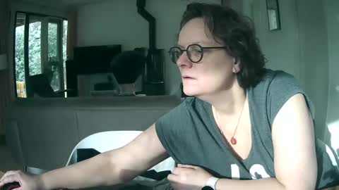 woodwurm and Snoeske online show from January 2025 10:52:02 AM