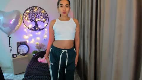 dudetta Kim online show from April 2026 04:07:01 PM