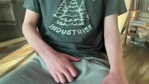 wormburm online show from April 2026 12:23:01 PM