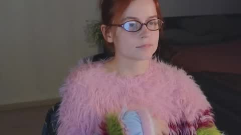 Rebecy online show from November 2025 01:34:02 PM