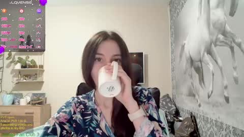 Anna  online show from January 2025 12:06:01 PM