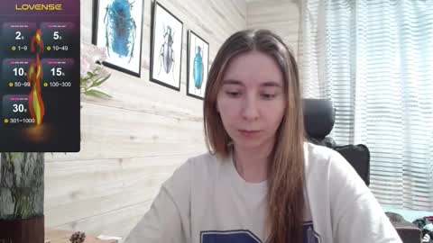 Anna  online show from November 2025 10:49:02 AM