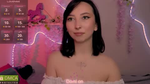 Snapshot of wow_sue chatting on February 2026 04:00:01 AM Sue online show from February 2026 04:00:01 AM