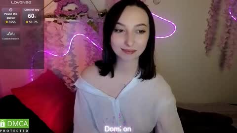 Snapshot of wow_sue chatting on March 2026 05:19:02 PM Sue online show from March 2026 05:19:02 PM