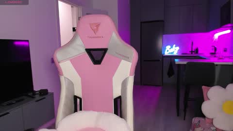 Snapshot of wowlovie666 chatting on November 2025 04:08:02 PM Emi online show from November 2025 04:08:02 PM