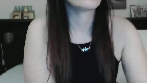 Snapshot of wrenleigh chatting on January 2025 06:00:01 AM Crystal Lake online show from January 2025 06:00:01 AM