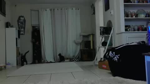 Snapshot of wrenleigh chatting on October 2025 05:05:01 AM Crystal Lake online show from October 2025 05:05:01 AM