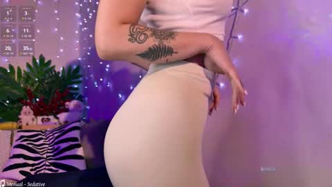 Sonya online show from November 2025 09:13:02 PM