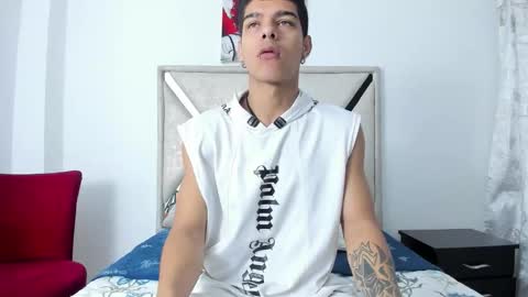 wyatt online show from December 2025 01:06:01 PM