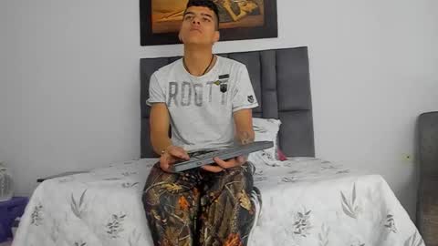 wyatt online show from January 2026 12:00:01 PM