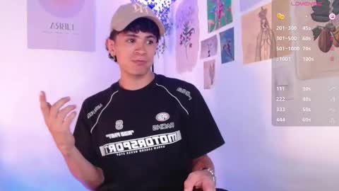 Snapshot of wyatt_444 chatting on December 2024 04:07:02 AM wyatt online show from December 2024 04:07:02 AM