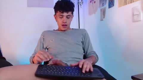 Snapshot of wyatt_444 chatting on December 2024 10:48:01 PM wyatt online show from December 2024 10:48:01 PM