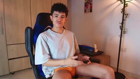 Snapshot of wyatt_444 chatting on March 2025 10:43:01 PM wyatt online show from March 2025 10:43:01 PM