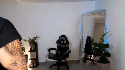 wyatt online show from September 2025 12:15:01 AM