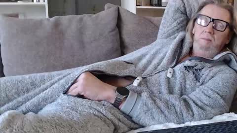 WyattEarp64 online show from November 2025 11:21:02 AM