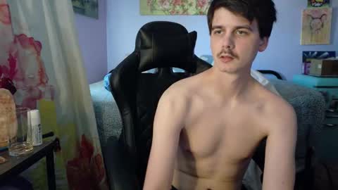 Snapshot of wyattfans_ chatting on October 2025 07:08:01 PM Wyatt online show from October 2025 07:08:01 PM