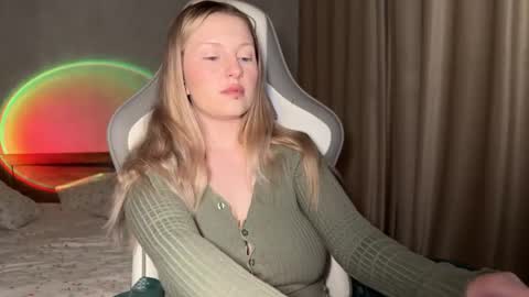 eva online show from December 2025 05:28:02 PM