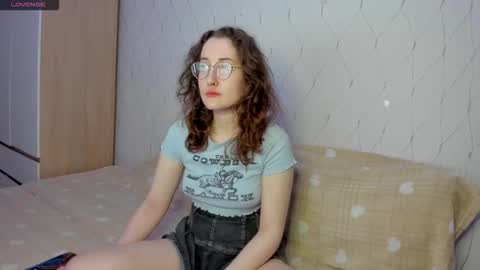 Snapshot of x_purr_agatha_x chatting on February 2026 02:37:02 AM Agatha online show from February 2026 02:37:02 AM