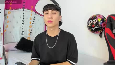 Snapshot of xaandergrey chatting on October 2025 07:38:01 PM xaanderGrey online show from October 2025 07:38:01 PM