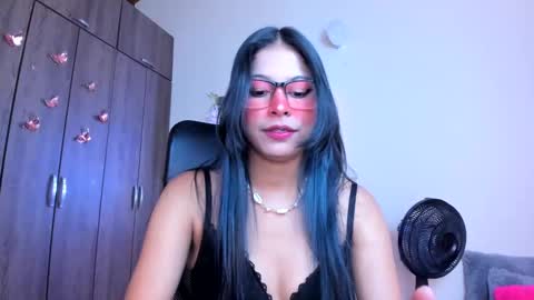 XALLYSONX online show from January 2025 11:26:02 AM