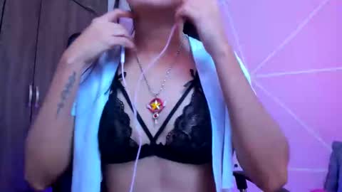 XALLYSONX online show from November 2025 11:57:02 AM