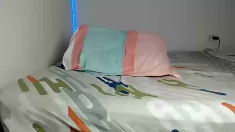 Snapshot of xander743 chatting on October 2025 11:27:01 PM Xander online show from October 2025 11:27:01 PM