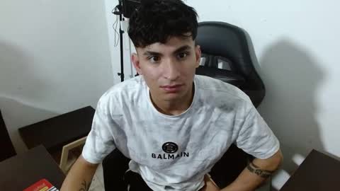 Snapshot of xanderstone00 chatting on February 2026 01:25:01 PM Xanderstone online show from February 2026 01:25:01 PM