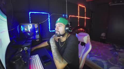 xandres2016 online show from April 2026 08:40:02 AM