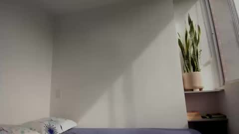 Xavier online show from September 2025 01:44:02 PM