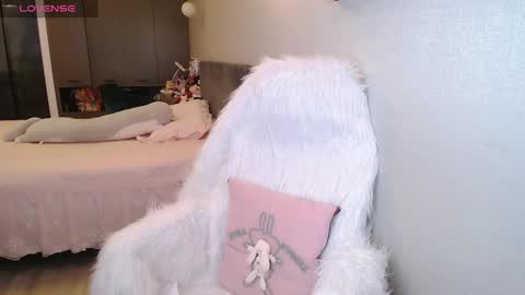 Snapshot of xaviera_love chatting on September 2025 06:59:02 AM miya online show from September 2025 06:59:02 AM