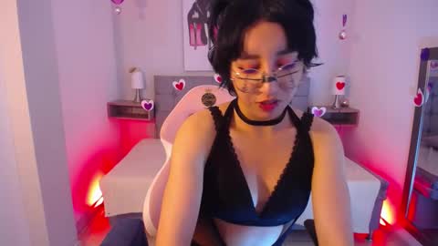 Xayah online show from February 2025 04:57:01 PM