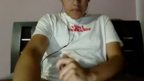 Sebas online show from February 2025 12:33:01 AM